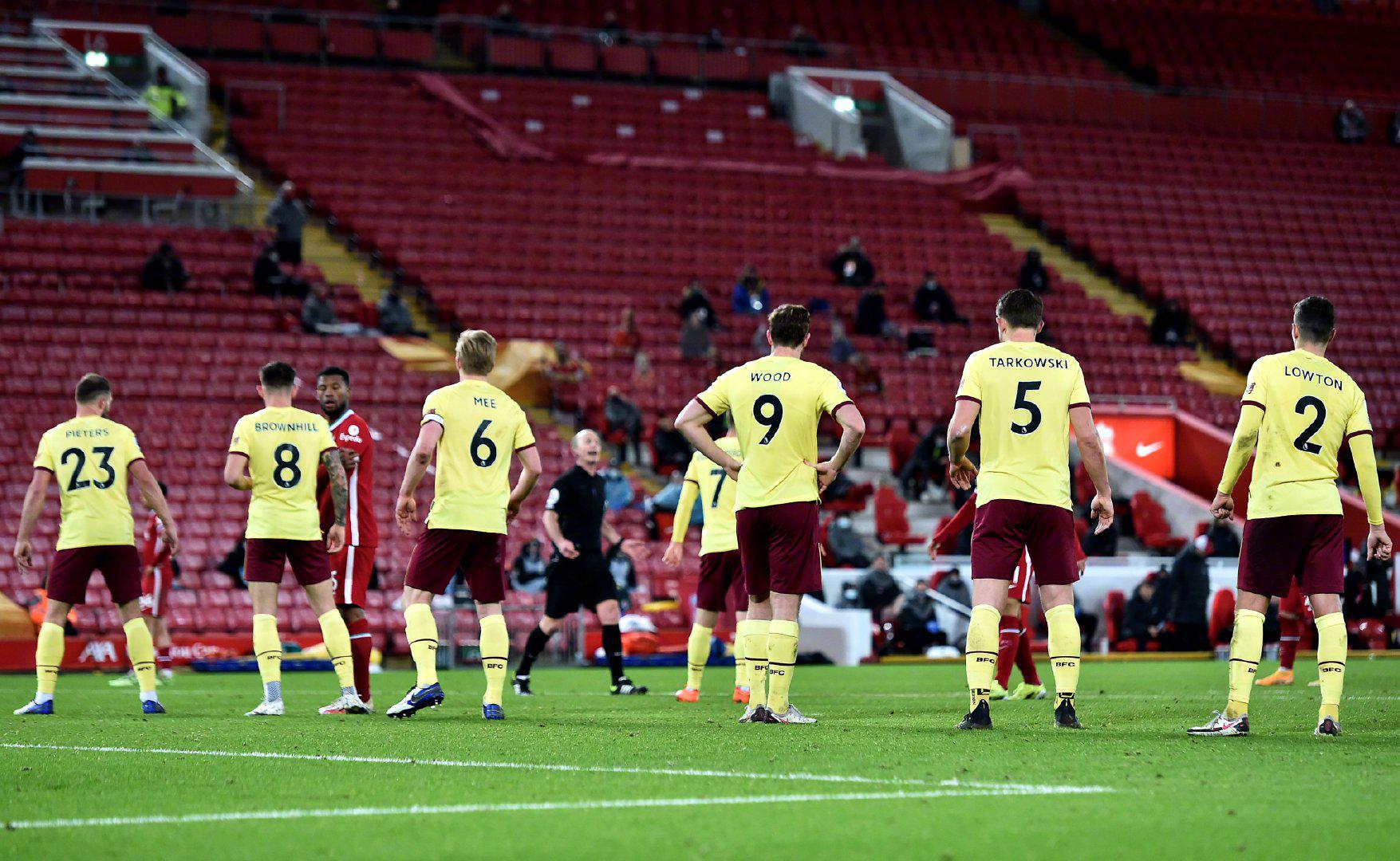 队合作的典 队合作的典